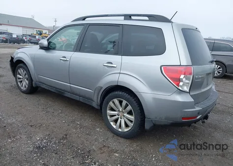 2011 Subaru Forester 2.5X Premium z USA, uszkodzony, nr VIN JF2SHADC5BH780613